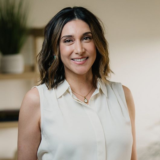 Dr. Neves-Armour