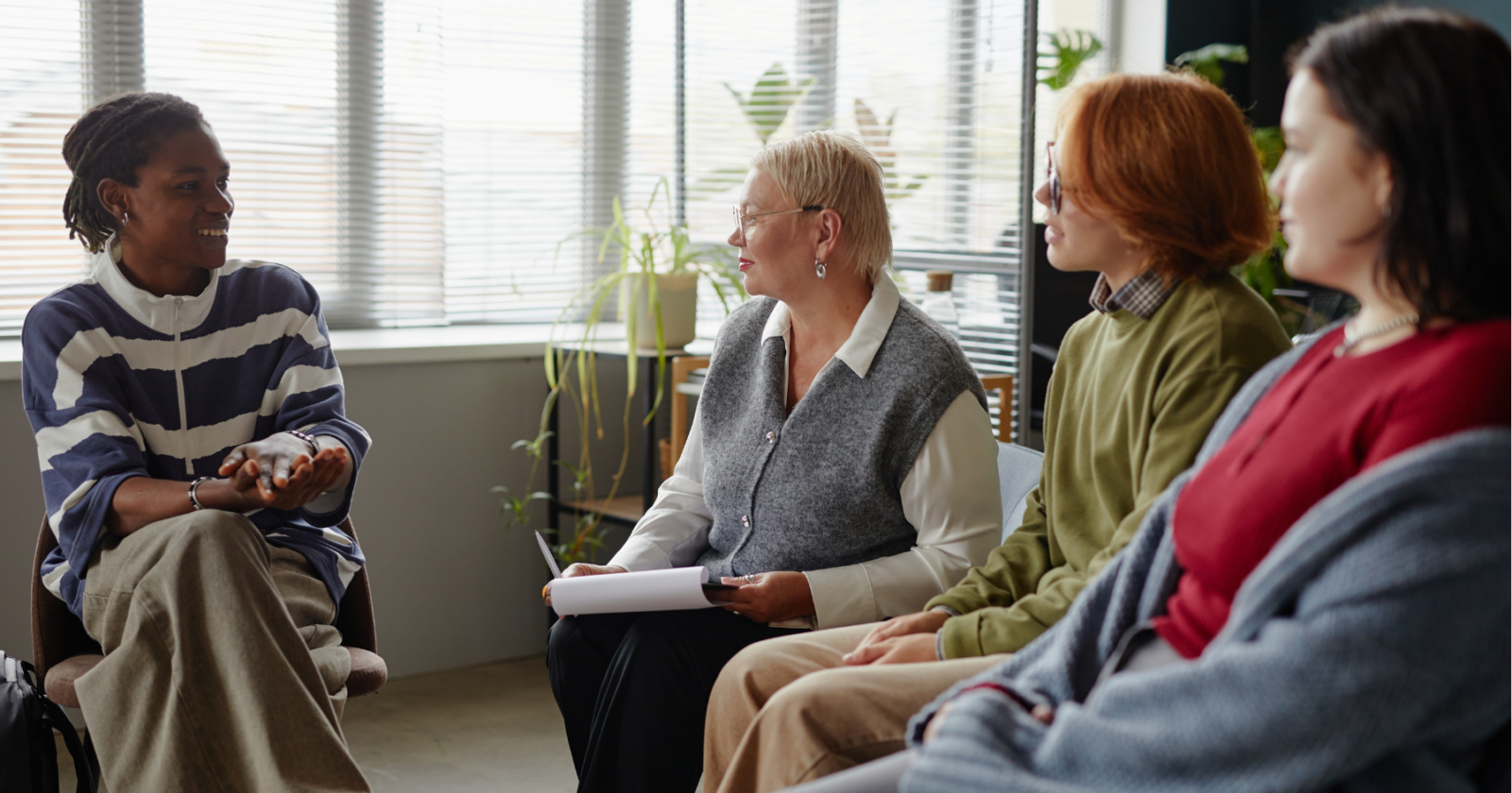 What’s the Difference Between IOP and PHP for Mental Health? 